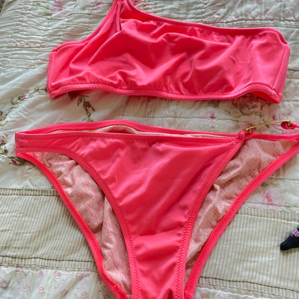 SOLD 🚫 - Picture 2 of 8